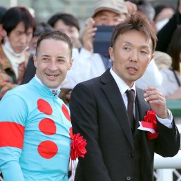 【ヴィクトリアマイル】◎エンブロイダリー盤石　穴に一考、アイサンサン
