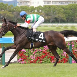 【オークス】アランカール母娘２代制覇です